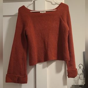 Cropped pink sweater